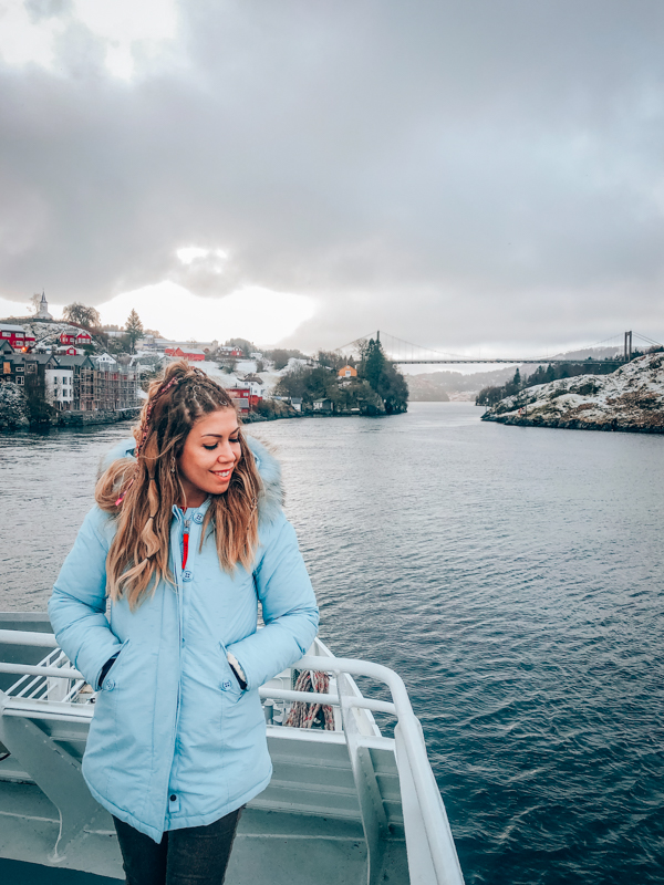 fiyortlarda gemiden manzara norveç 