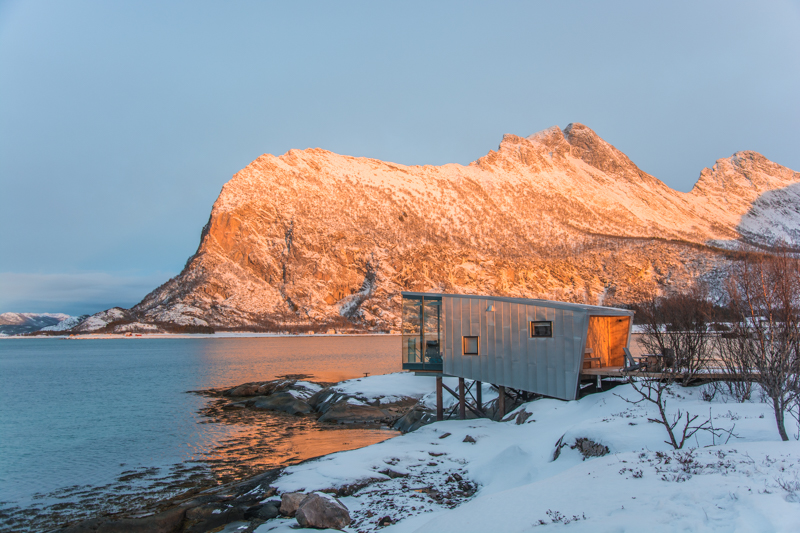 norveçdeki deniz kabinim manshausen adası 
