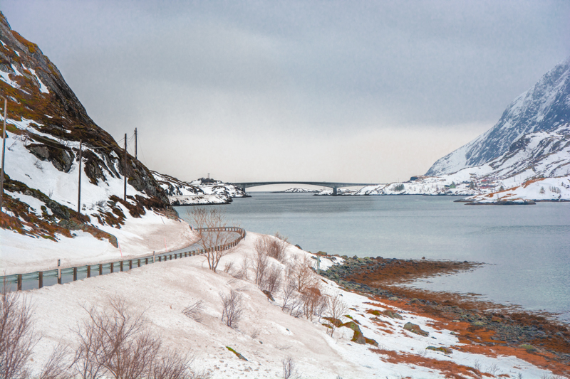 norveç de kış manzaraları karlı yollar